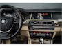 BMW 5-Serie Touring 520i Modern Line Pano Trekhaak Leder Xenon 18"