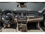 BMW 5-Serie Touring 520i Modern Line Pano Trekhaak Leder Xenon 18"