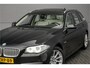 BMW 5-Serie Touring 520i Modern Line Pano Trekhaak Leder Xenon 18"