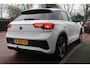 Volkswagen T-Roc 1.5 TSI *R-line* | Trekhaak | Carplay | Stoel verwarming | Adaptive Cruise & Climate Control | Camera | PDC | Privacy | Navigatie |