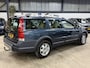 Volvo XC70 2.4 D5 Kinetic AWD // Leer // Trekhaak