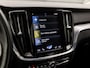 Volvo V60 2.0 B3 Momentum 164Pk Automaat (GROOT NAVI, CAMERA, ADAPTIVE CRUISE, SPORTSTOELEN, LED KOPLAMPEN, STUUR/STOELVERWARMING, NIEUWE APK, NIEUWSTAAT)
