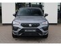 SEAT Ateca 1.5 TSI FR Business Intense 150PK / 110kW Achteruitrijcamera, panoramadak, Apple Carplay & Android Auto, dodehoekdetectie, navigatie, verwarmbare voorstoelen + stuurwiel, alcantara interieur, digitaal instrumentenpaneel, adaptive cruise control (ACC), grootlichtassistent, elektr. bedienbare achterklep, 18'' LMV 'Performance Brilliant Silver'