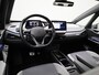 Volkswagen ID.3 First Plus 58 kWh | Apple Carplay/Android Auto | Achteruitrijcamera | Cruise Control | Stoelverwarming | Climate Control | Lichtmetalen Velgen |