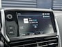 Peugeot 2008 1.2 PureTech Allure | Trekhaak | Climate Control | Panoramadak | Cruise Control | Lichtmetalen velgen | Apple Carplay/Android Auto | Parkeercamera/-sensoren | DAB | Navigatie |