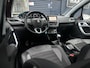 Peugeot 2008 1.2 PureTech Allure | Trekhaak | Climate Control | Panoramadak | Cruise Control | Lichtmetalen velgen | Apple Carplay/Android Auto | Parkeercamera/-sensoren | DAB | Navigatie |