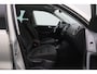 Volkswagen Tiguan 2.0 TSI Sport&Style 4Motion 2011 | Schuifkanteldak | Airco | Parkeersensoren | Goed Onderhouden | DAB+ Radio | 2 Sleutels | Xenon | Boekjes