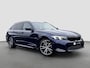BMW 3-Serie Touring 320e M-Sport | Pano | Trekhaak | Harman Kardon | 19 inch | Sfeerverlichting | Camera | Dealer onderhouden