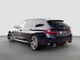 BMW 3-Serie Touring 320e M-Sport | Pano | Trekhaak | Harman Kardon | 19 inch | Sfeerverlichting | Camera | Dealer onderhouden