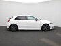 Mercedes-Benz A-klasse 180 Business Solution AMG | Automaat | Navigatie | Sfeerverlichting | Achteruitrijcamera | Stoelverwarming | Wide Screen Virtual Cockpit | Cruise Control | Climate Control | Parkeersensoren | Bluetooth | LED | Sportstuur | Half-Leder | Lichtmetalen Velgen|