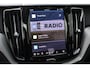 Volvo XC60 2.0 T6 Plug-in hybrid AWD Plus Dark Verwarmbare Voor- En Achterstoelen | 360 Graden Camera | Apple Carplay/Android Auto | Adaptieve Cruise Control | Panoramisch Schuif-/kanteldak | Draadloze Telefoonlader | Trekhaak Semi-Elektrisch | LED Koplampen | Elektrisch Verstelbare Stoelen | Keyless Entry | Lederen Bekleding | Stuurwielverwarming