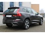 Volvo XC60 2.0 T6 Plug-in hybrid AWD Plus Dark Verwarmbare Voor- En Achterstoelen | 360 Graden Camera | Apple Carplay/Android Auto | Adaptieve Cruise Control | Panoramisch Schuif-/kanteldak | Draadloze Telefoonlader | Trekhaak Semi-Elektrisch | LED Koplampen | Elektrisch Verstelbare Stoelen | Keyless Entry | Lederen Bekleding | Stuurwielverwarming