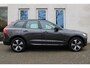 Volvo XC60 2.0 T6 Plug-in hybrid AWD Plus Dark Verwarmbare Voor- En Achterstoelen | 360 Graden Camera | Apple Carplay/Android Auto | Adaptieve Cruise Control | Panoramisch Schuif-/kanteldak | Draadloze Telefoonlader | Trekhaak Semi-Elektrisch | LED Koplampen | Elektrisch Verstelbare Stoelen | Keyless Entry | Lederen Bekleding | Stuurwielverwarming