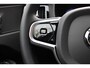 Volvo XC60 2.0 T6 Plug-in hybrid AWD Plus Dark Verwarmbare Voor- En Achterstoelen | 360 Graden Camera | Apple Carplay/Android Auto | Adaptieve Cruise Control | Panoramisch Schuif-/kanteldak | Draadloze Telefoonlader | Trekhaak Semi-Elektrisch | LED Koplampen | Elektrisch Verstelbare Stoelen | Keyless Entry | Lederen Bekleding | Stuurwielverwarming