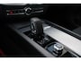 Volvo XC60 2.0 T6 Plug-in hybrid AWD Plus Dark Verwarmbare Voor- En Achterstoelen | 360 Graden Camera | Apple Carplay/Android Auto | Adaptieve Cruise Control | Panoramisch Schuif-/kanteldak | Draadloze Telefoonlader | Trekhaak Semi-Elektrisch | LED Koplampen | Elektrisch Verstelbare Stoelen | Keyless Entry | Lederen Bekleding | Stuurwielverwarming