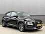 Hyundai Kona GDI 141pk HEV 2WD Fashion | Head-Up Display | All-Season Banden | Adaptive Cruise Control | Camera Achter | Navigatie | KRELL Premium Audiosysteem |