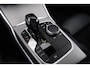 BMW 3-Serie 320i M-Sport/// | LED | Trekhaak | Head-up Display | M-Sportremmen | PDC |
