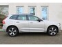 Volvo XC60 T6 Plug-in hybrid AWD Plus Dark | Verwarmbare Voor- En Achterstoelen | 360 Graden Camera | Apple Carplay/Android Auto | Adaptieve Cruise Control | Panoramisch Schuif-/kanteldak | Draadloze Telefoonlader | Trekhaak Semi-Elektrisch | LED Koplampen | Elektrisch Verstelbare Stoelen | Keyless Entry | Lederen Bekleding | Stuurwielverwarming