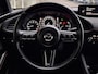 Mazda 3 2.0 e-SkyActiv-X M Hybrid 186 Nagisa | Aero pakket | Alcantara/Leder met stoelgeheugen | Achteruitrijcamera | Bose | HeadupDisplay | Navigatie en draadloze Applecarplay\Androidauto | Verlichte Dorpelbeschermers | Parelmoer Wit