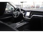 Volvo V60 B3 Business Pro 163pk | ACC | Navigatie | Carplay | Climate | Sensoren | Trekhaak | Keyless | Dodehoek