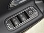 Mercedes-Benz A-klasse 250 e Plug-In Hybride Ledkoplampen | Stoelverwarming | Cruise control | Achteruitrijcamera. Inclusief 24 maanden MB Certified garantie voor Europa.