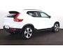 Volvo XC40 B3 Plus Dark - IntelliSafe Assist & Surround - Harman/Kardon audio - Parkeercamera achter - Parkeersensoren voor & achter - Elektr. bedienb. voorstoelen met geheugen links - Draadloze tel. lader - Extra getint glas - 19' LMV