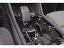 Volvo XC40 B3 Plus Dark - IntelliSafe Assist & Surround - Harman/Kardon audio - Parkeercamera achter - Parkeersensoren voor & achter - Elektr. bedienb. voorstoelen met geheugen links - Draadloze tel. lader - Extra getint glas - 19' LMV