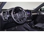 Volvo XC40 B3 Plus Black Edition - Panorama/schuifdak - IntelliSafe Assist & Surround - 360º Camera - Harman/Kardon audio - Verwarmde voorstoelen & stuur - Parkeersensoren voor & achter - Elektr. bedienb. voorstoelen met geheugen links - Draadloze tel. lader - Extra getint glas - 20' LMV