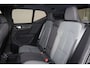 Volvo XC40 B3 Plus Black Edition - Panorama/schuifdak - IntelliSafe Assist & Surround - 360º Camera - Harman/Kardon audio - Verwarmde voorstoelen & stuur - Parkeersensoren voor & achter - Elektr. bedienb. voorstoelen met geheugen links - Draadloze tel. lader - Extra getint glas - 20' LMV