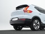Volvo EX40 Single Motor Extended Range Core 82 kWh Driver Assist Pack | Climate Pack| Versatility Pack | 19" 5-spaaks glossy black/diamond cut | Achteruitrijcamera | Apple Carplay/Android Auto|telefoonintegratie premium | Cruise control adaptief