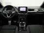 Volkswagen T-Roc 1.5TSI/150PK DSG R-Line · Apple/Android Car Play · Camera + Parkeersensoren · Navigatie · Garantie t/m 04-03-2027