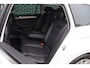 Volkswagen Passat Variant 1.5 TSI 150pk DSG Highline | Lederen Bekleding | Trekhaak | Navigatie
