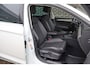 Volkswagen Passat Variant 1.5 TSI 150pk DSG Highline | Lederen Bekleding | Trekhaak | Navigatie
