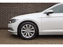 Volkswagen Passat Variant 1.5 TSI 150pk DSG Highline | Lederen Bekleding | Trekhaak | Navigatie