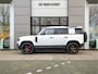 Land Rover Defender 110 P400e 110 | Black Pack | Luchtvering | 22'' Gloss Black | Stuurwielverwarming | Rode Remklauwen