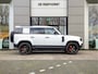 Land Rover Defender 110 P400e 110 | Black Pack | Luchtvering | 22'' Gloss Black | Stuurwielverwarming | Rode Remklauwen