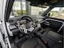 Land Rover Defender 110 P400e 110 | Black Pack | Luchtvering | 22'' Gloss Black | Stuurwielverwarming | Rode Remklauwen
