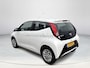 Toyota Aygo 1.0 VVT-i x-play **APPLE CARPLAY/ AIRCO/ BEGRENZER/ 36 MAANDEN GARANTIE**