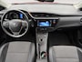 Toyota Auris 1.8 Hybrid Executive Dealer onderhouden! | Achteruitrijcamera | Climate Control | Navigatie | 12 maanden garantie! |