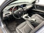 BMW 3-Serie Touring 325xi Luxury Line | Origineel Nederlands | Trekhaak Climate Leder Navigatie Cruise Control