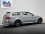 BMW 3-Serie Touring 325xi Luxury Line | Origineel Nederlands | Trekhaak Climate Leder Navigatie Cruise Control