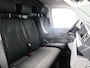 Volkswagen Transporter 2.0 TDI L1H1 150 pk | Navigatie | Trekhaak (afneembaar) | Parkeersensoren | Achteruitrijcamera |