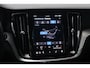 Volvo V60 2.0 T6 Plug-in hybrid AWD Plus Dark | 360* Camera| Harman Kardon audiosysteem| Stoelverwarming voor + achter| Stuurwielverwarming| Verwarmbare voorruit| Semi- elektrisch inklapbare trekhaak|
