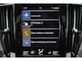 Volvo V60 B3 Momentum Advantage - IntelliSafe Assist & Surround - Parkeercamera achter - Verwarmde voorstoelen & stuur - Parkeersensoren voor & achter - Apple Carplay & Android Auto - Elektr. inklapbare trekhaak - 17' LMV