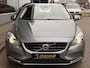 Volvo V40 1.5 T3 Kinetic | Navi | Cruise | Stoelverwarming | Bluetooth | Parkeersensoren | Voorruitverwarming |