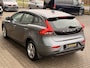 Volvo V40 1.5 T3 Kinetic | Navi | Cruise | Stoelverwarming | Bluetooth | Parkeersensoren | Voorruitverwarming |