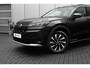 Volkswagen T-Roc 1.5 eTsi Life First Edition | Achterbank in delen neerklapbaar | Achteruitrijcamera | Alarmsysteem