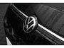 Volkswagen T-Roc 1.5 eTsi Life First Edition | Achterbank in delen neerklapbaar | Achteruitrijcamera | Alarmsysteem