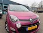 Renault Twingo 1.2 | Pano Dak | LM Velgen | Bluetooth | Airco | EL Ramen | Facelift | APK bij de aflevering |