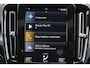 Volvo XC40 T2 Momentum Business - IntelliSafe Assist - Parkeercamera achter - Parkeersensoren voor & achter - Apple Carplay & Android Auto - High Performance audio - Extra getint glas - 18' LMV